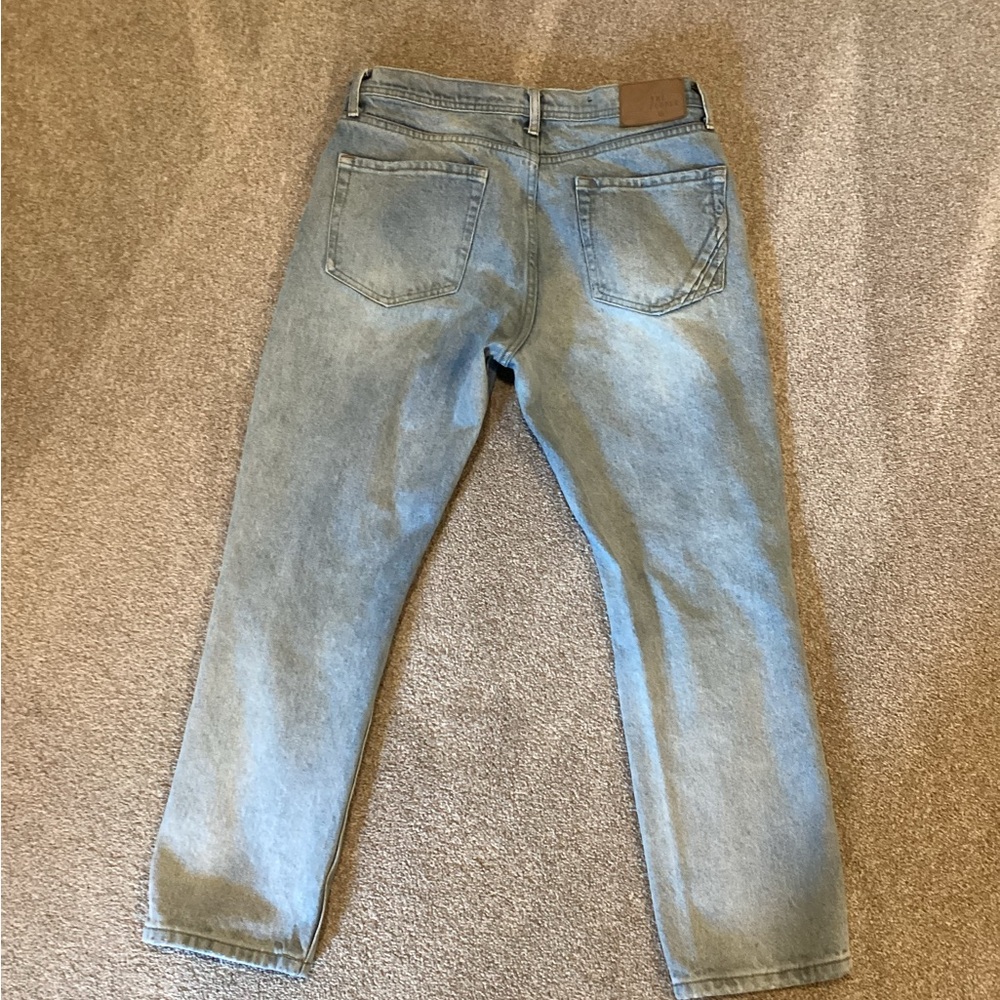 Distressed Jeans - Picture 2 of 6